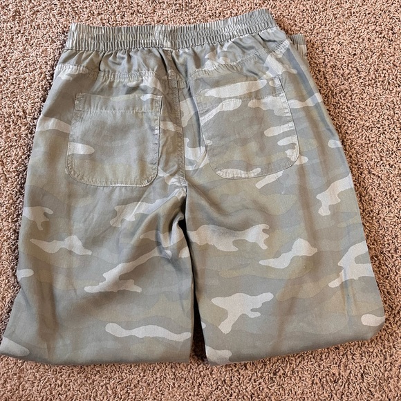 So Camo light weight joggers size Small - Picture 6 of 7